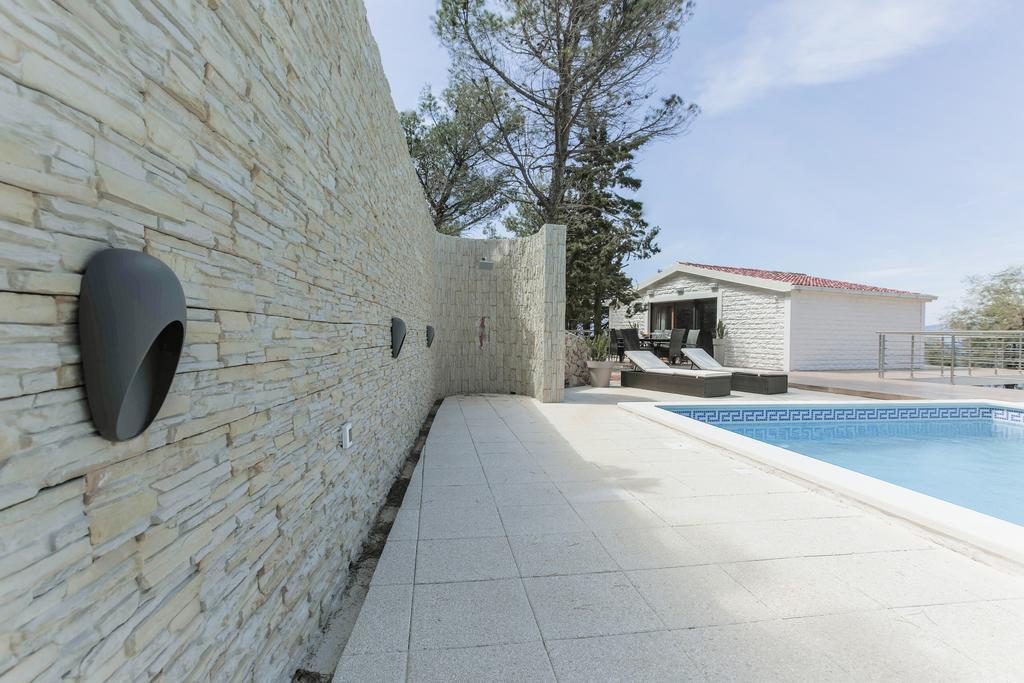 Villa Mendes Zastražišće Extérieur photo