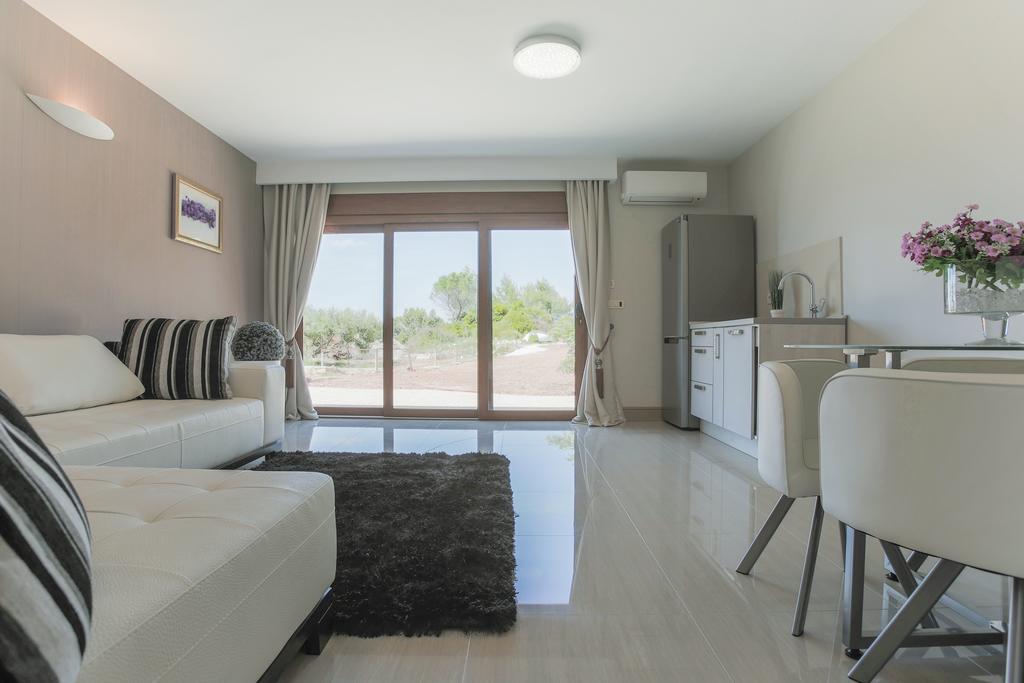 Villa Mendes Zastražišće Extérieur photo