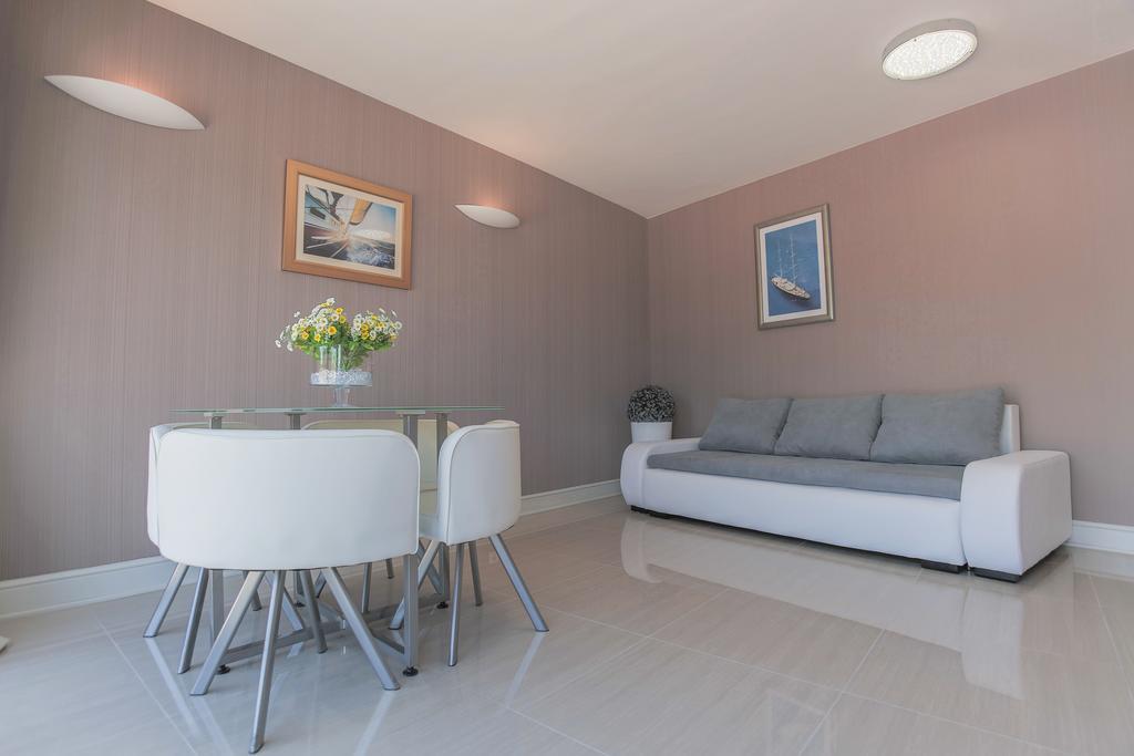 Villa Mendes Zastražišće Extérieur photo